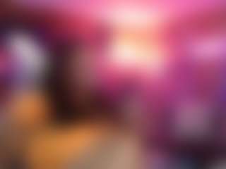 Live cam show with Qveen Purp - Tease Black on Camsoda