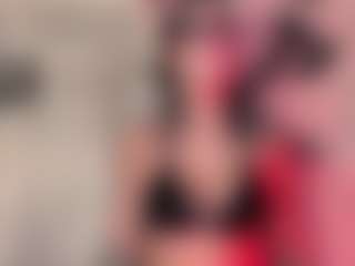 Live cam show with MadeleineMorales - Athletic on live18s.com