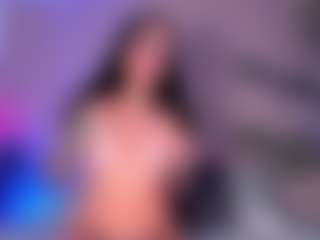 Live cam show with MadeleineMorales - Athletic Big Ass on AdultVida.com