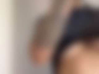 Live cam show with MadeleineMorales - Gamer Athletic on Camsoda