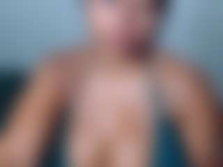 Live cam show with alanajonees - Shaved Pussy on Camsoda