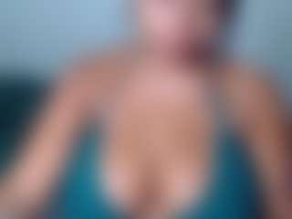 Live cam show with alanajonees - Ebony Toys on Camsoda