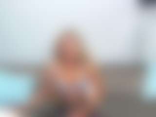 chrystalmills's Live Sex Cam Show