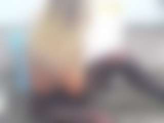 chrystalmills MILF webcam performer live streaming