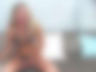 chrystalmills's Live Sex Cam Show