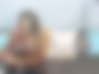 Live cam show with chrystalmills - Thong on Hubzter Live