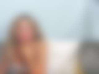 Live cam show with chrystalmills - Housewife on makecum.org