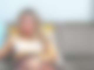 Live cam show with chrystalmills - Curvy Small Tits on CamwithHer