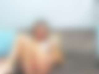 Live cam show with chrystalmills - Goth on CamClone
