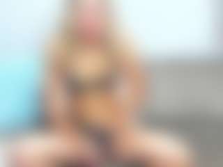 chrystalmills's Live Sex Cam Show