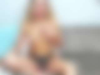 chrystalmills's Live Sex Cam Show