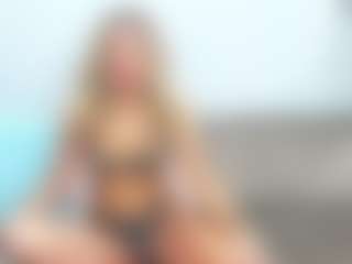 Live cam show with chrystalmills - Grey Eyes on Fit Hotties