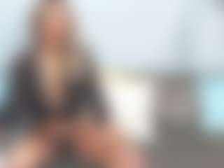 Live cam show with chrystalmills - Wife on Camming Site