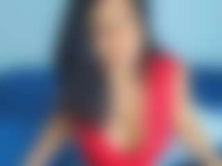 Live cam show with Sophia Quintero - Black on chickslive.net