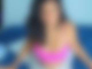 Live cam show with Sophia Quintero - Striptease on Camsoda
