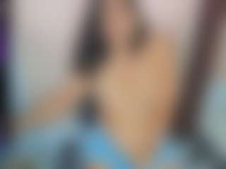 Sophia Quintero MILF webcam performer live streaming