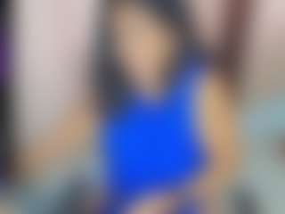 Live cam show with Sophia Quintero - Black MILF on camgirlchat.live
