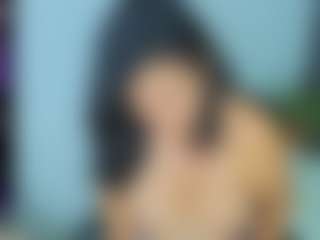Sophia Quintero MILF webcam performer live streaming