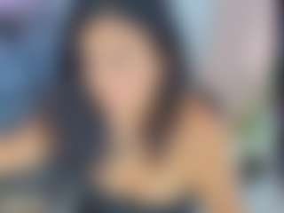 Live cam show with Sophia Quintero - Belly on SinfulBabes