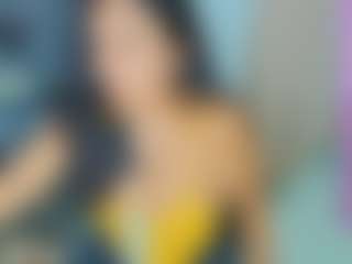 Live cam show with Sophia Quintero - Athletic Amateur on camwithhim.com