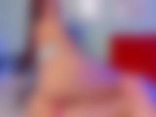 Live cam show with martinaevans - Petite Toys on intimatelivegirls.com
