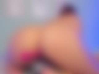 Live cam show with martinaevans - Tokenkeno on Camsoda