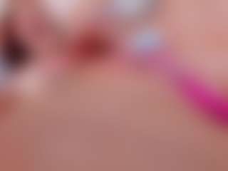 Live cam show with martinaevans - Brown Eyes Toys on Mixed Magazine Live