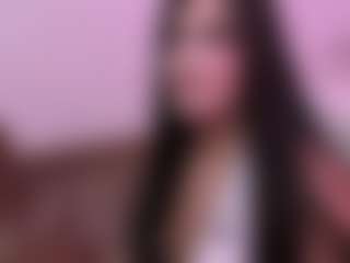 Live cam show with YourbabyKylie - Squirt on sexylive.show