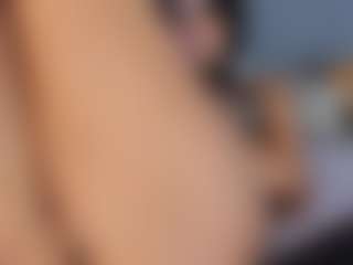 Live cam show with Camy - Squirt Big Tits on StripNow