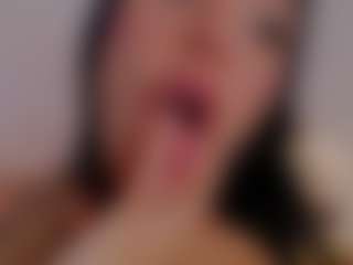 Live cam show with alice-fox - Lovense on Milfs Live