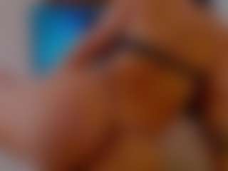 Live cam show with alice-fox - Shaved Pussy on Instabang