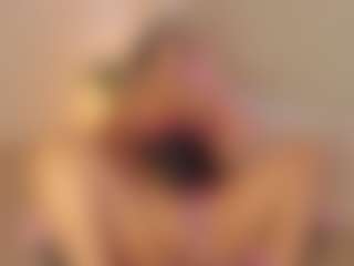 Live cam show with Kim Thompson - Bedroom on Sex Cam Show