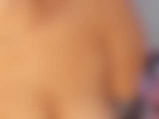 Live cam show with Kim Thompson - Public Latina on Camsoda | colombia