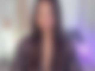 Live cam show with Kim Thompson - Public on CamwithHer