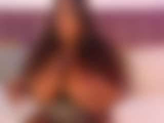 Live cam show with CheneellLorens - Ebony on Fit Hotties