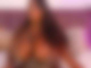 Live cam show with CheneellLorens - Ebony on xDating | colombia