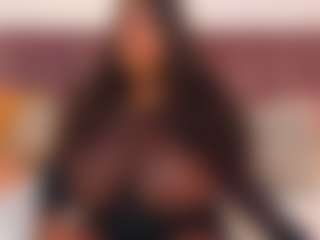Live cam show with CheneellLorens - Black on mypornchat.com
