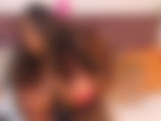 Live cam show with CheneellLorens - Ass Bouncing on Camsoda