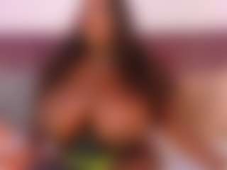 CheneellLorens's Live Sex Cam Show