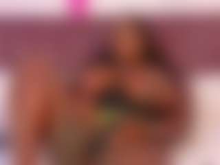 CheneellLorens's Live Sex Cam Show