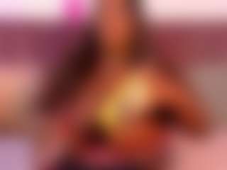 Live cam show with CheneellLorens - Bikini on SpunkLive