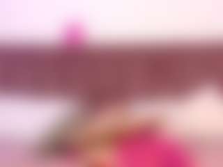 Live cam show with CheneellLorens - Ebony Shaved Pussy on Camsoda