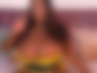 Live cam show with CheneellLorens - Ebony Big Tits on luckytryst.com