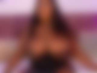 Live cam show with CheneellLorens - Ebony on Camsoda | colombia