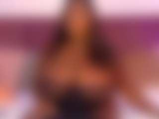 Live cam show with CheneellLorens - Ebony on SinfulBabes | colombia