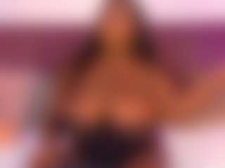 Live cam show with CheneellLorens - Bedroom on camwithhim.com