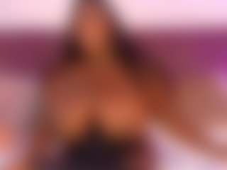 Live cam show with CheneellLorens - Strip Ebony on Camsoda | colombia