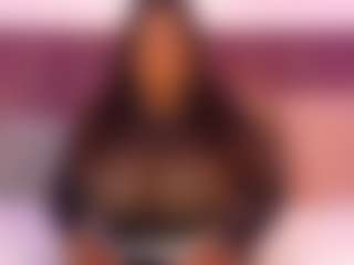 Live cam show with CheneellLorens - Brown Eyes on TottyGirls