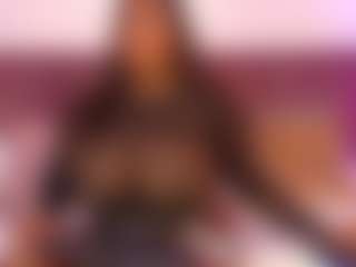 Live cam show with CheneellLorens - Brown Eyes Ebony on boobsie.com