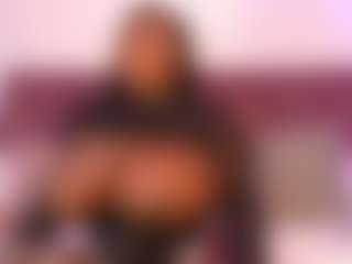 Live cam show with CheneellLorens - Bedroom on fuklive.com